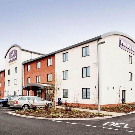 Premier Inn Barrow In Furness ภายนอก รูปภาพ