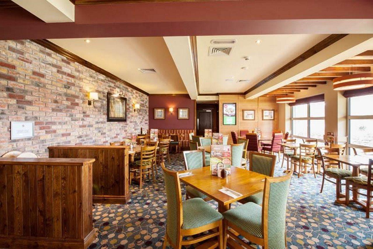 Premier Inn Barrow In Furness ภายนอก รูปภาพ